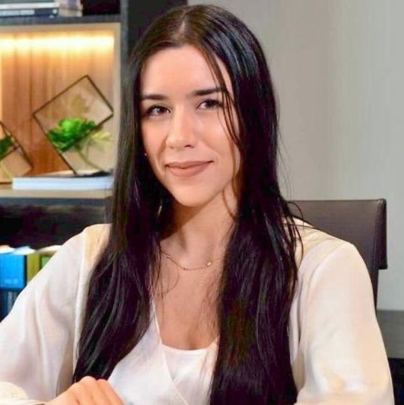 Meet your Posher, Luana - Picture 1 of 1